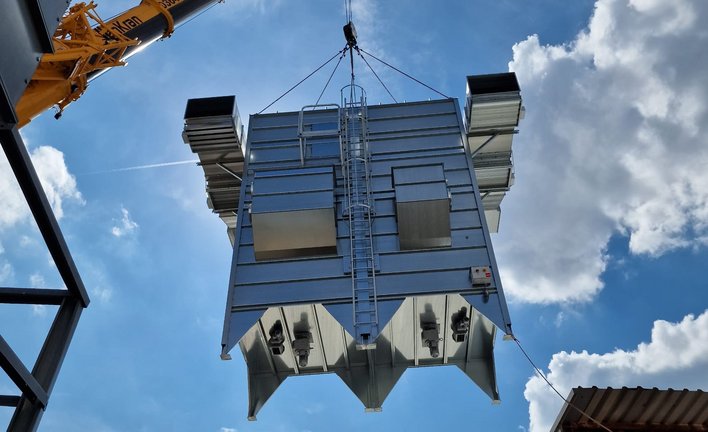 Système de filtration en batterie lors du déplacement avec grue